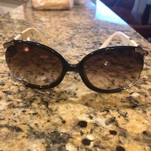 🤩❤️❤️🤩SALE❗️❗️❗️Authentic Fendi Sunglasses